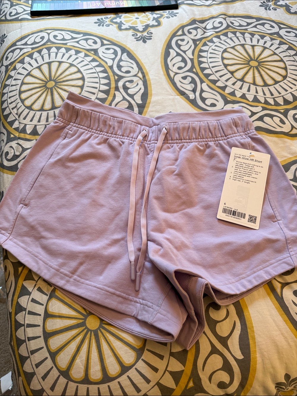 lululemon athletica Lavender Inner Glow Drawstring Athletic Shorts- NWT Size 6